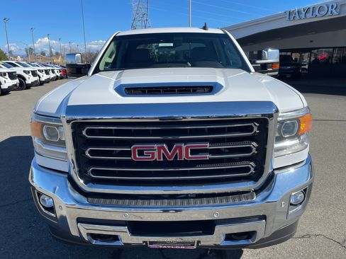 Used 2019 GMC Sierra 2500 SLT image 2