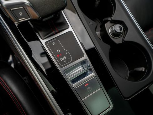 Used 2022 Audi RS 6 AWD/4WD image 48
