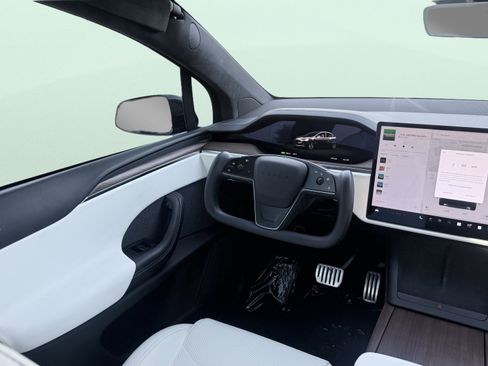 Used 2023 Tesla Model X image 48