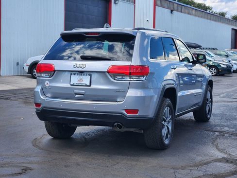 Used 2017 Jeep Grand Cherokee Limited AWD/4WD image 9