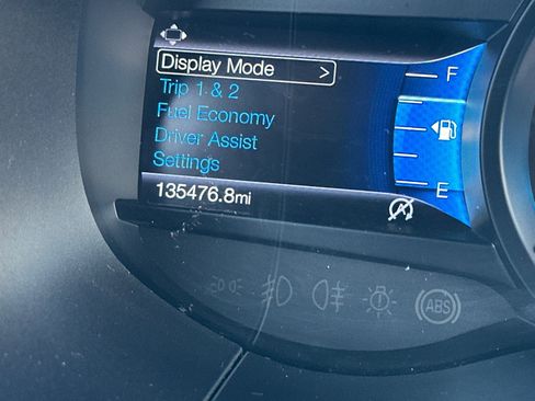 Used 2019 Ford Edge Titanium image 9