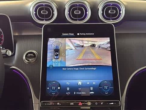 Used 2025 Mercedes-Benz GLC 300 4MATIC image 24