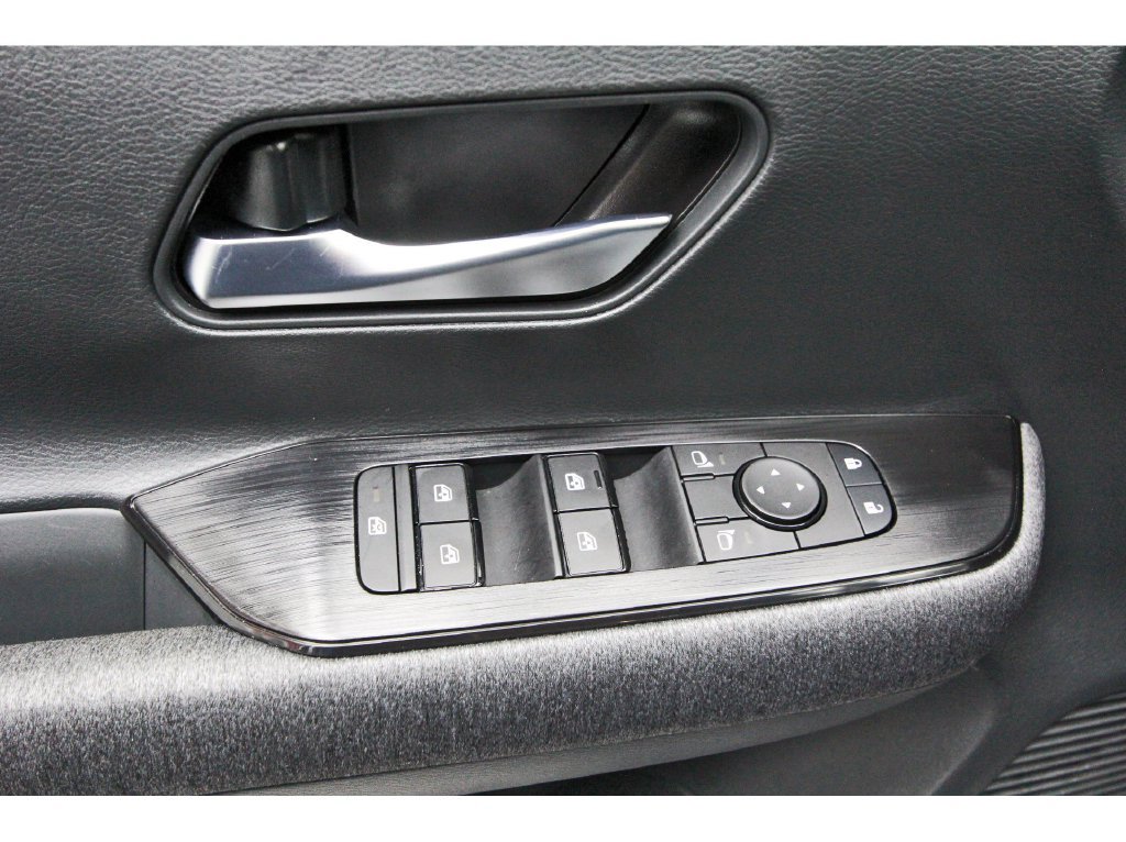 Certified 2026 Nissan Kicks SV FWD image 21