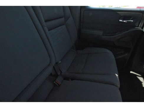 Certified 2024 Nissan Frontier SV AWD/4WD image 15