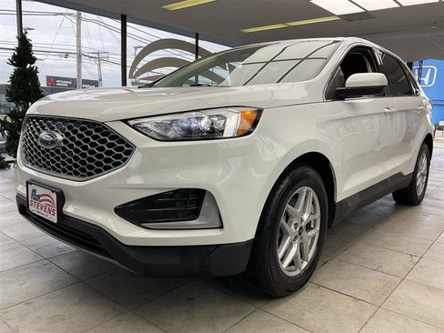 Used 2023 Ford Edge SEL image 3