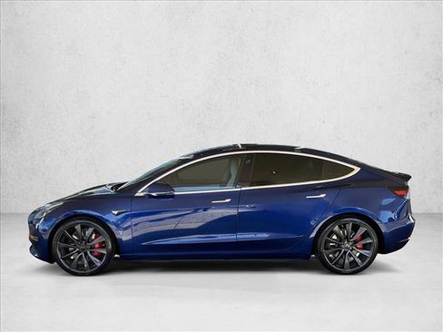 Used 2020 Tesla Model 3 Performance image 2