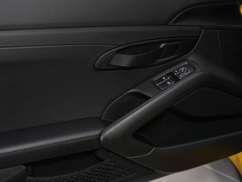 Used 2019 Porsche 911 Speedster RWD image 47
