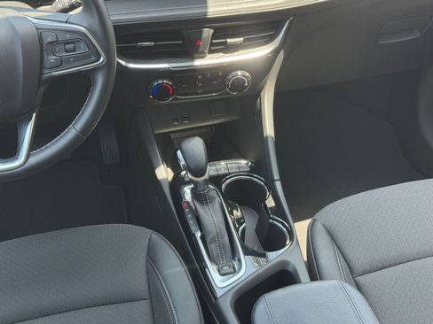 Used 2025 Buick Encore GX Preferred AWD/4WD image 40