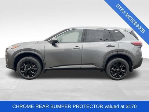 Used 2021 Nissan Rogue SV image 4