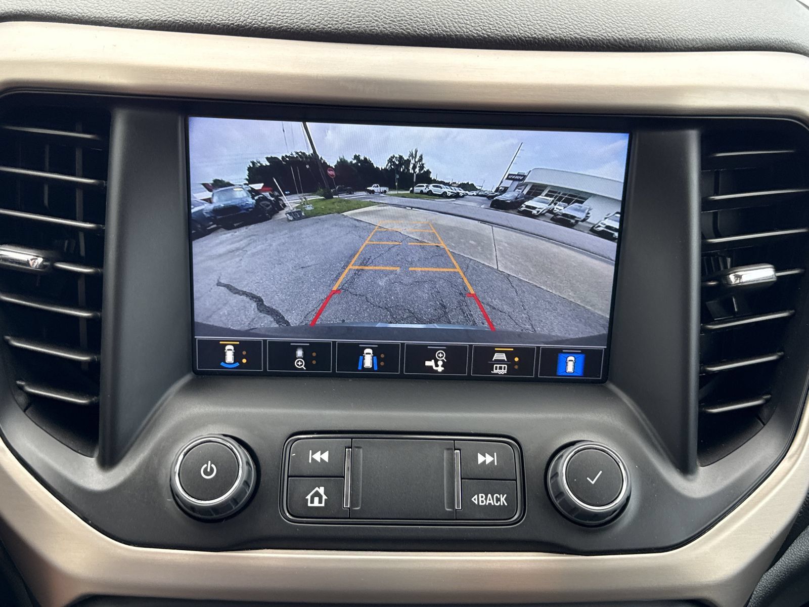 Used 2023 GMC Acadia Denali w/ Denali Ultimate Package FWD image 20