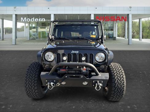 Used 2012 Jeep Wrangler Unlimited Sahara w/ Connectivity Group image 8