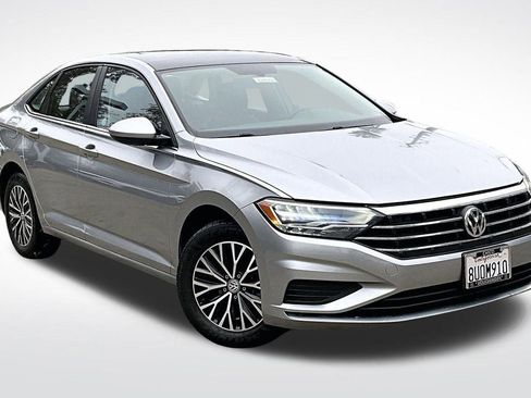 Used 2021 Volkswagen Jetta SE image 12