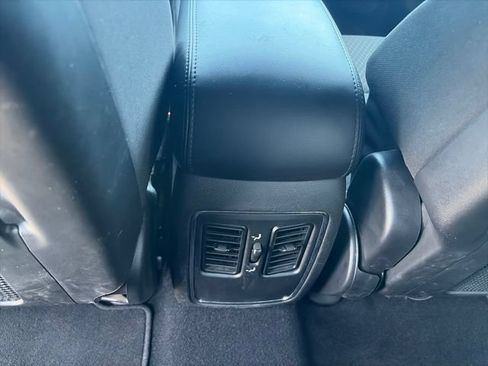 Used 2021 Jeep Grand Cherokee Laredo RWD image 13