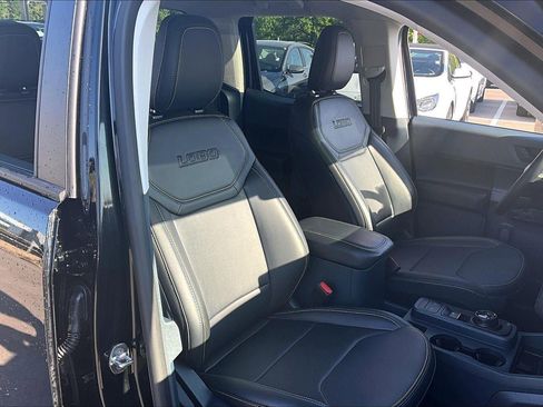 Used 2025 Ford Maverick Lobo AWD/4WD image 7