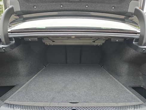 Used 2024 BMW 540i xDrive image 28