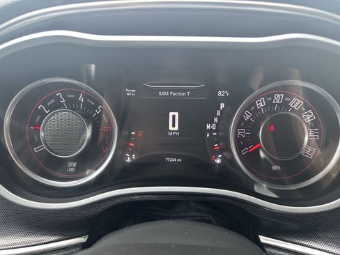 Used 2015 Dodge Challenger R/T Plus RWD image 18