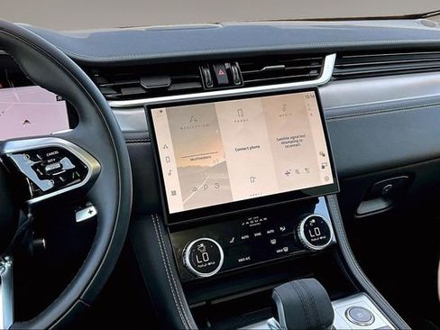 Used 2026 Jaguar F-PACE R-Dynamic S image 9