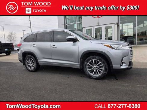 Certified 2018 Toyota Highlander XLE image 1