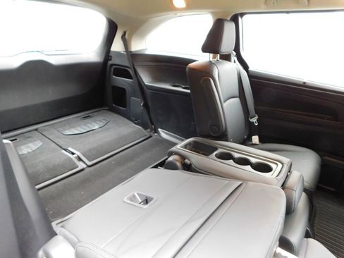 Certified 2025 Honda Odyssey EX-L image 5