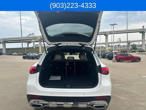 Used 2026 Mercedes-Benz GLC 300 image 11