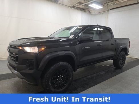 Used 2024 Chevrolet Colorado Trail Boss w/ Advanced Trailering Package AWD/4WD image 1