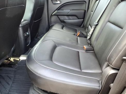 Used 2015 GMC Canyon SLT w/ Driver Alert Package image 17