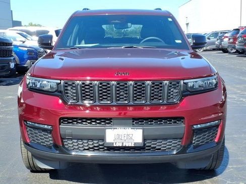 Used 2024 Jeep Grand Cherokee L Limited w/ Black Appearance Package AWD/4WD image 33