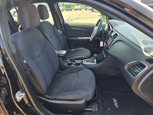 Used 2012 Chrysler 200 Touring w/ Sun/Sound Group FWD image 21