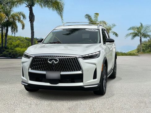 Certified 2026 INFINITI QX60 Luxe w/ Cargo Package FWD image 6