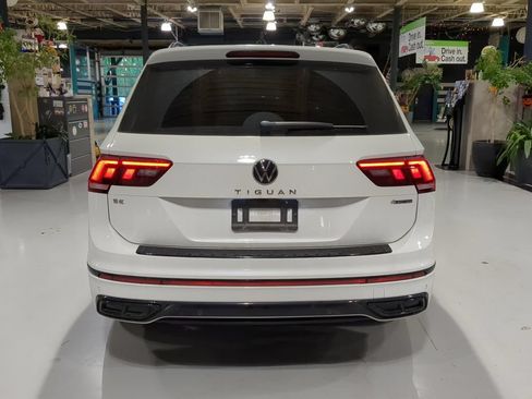 Used 2024 Volkswagen Tiguan SE R-Line AWD/4WD image 9
