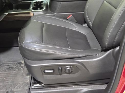 Used 2021 Chevrolet Silverado 1500 LT Trail Boss w/ Convenience Package II AWD/4WD image 13