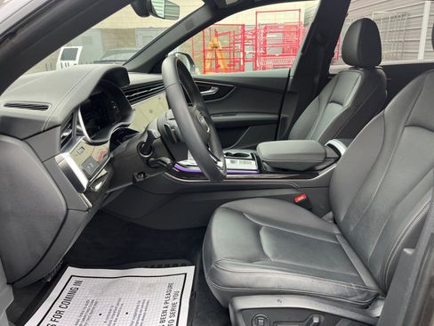 Used 2024 Audi Q8 Premium Plus w/ Premium Plus Package image 12
