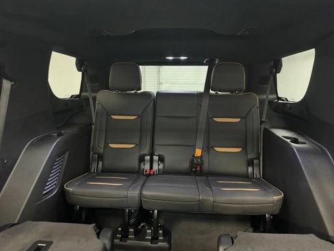 Used 2024 GMC Yukon AT4 w/ Technology Package AWD/4WD image 31