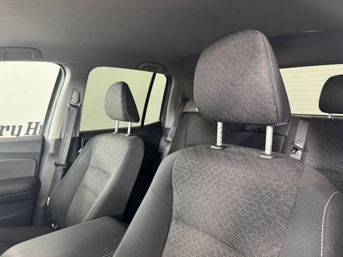 Used 2025 Honda Ridgeline Sport image 3