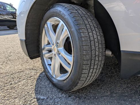 Used 2018 Chevrolet Equinox Premier image 39