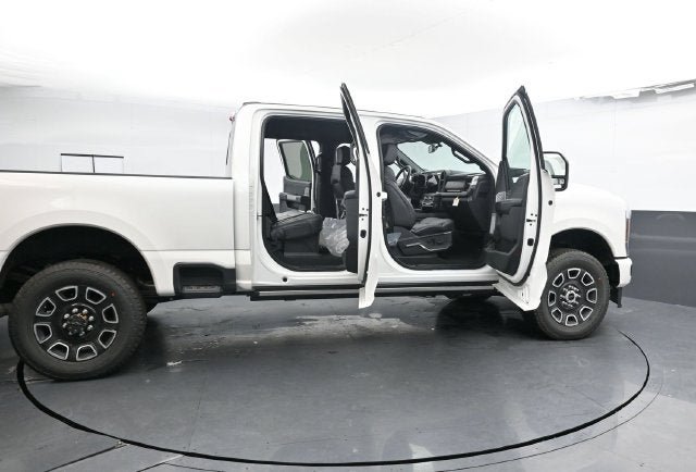 Used 2026 Ford F350 Platinum AWD/4WD image 31
