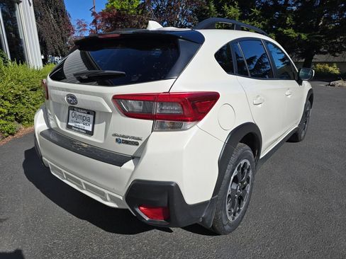 Used 2021 Subaru Crosstrek 2.0i Premium w/ Moonroof Package AWD/4WD image 4