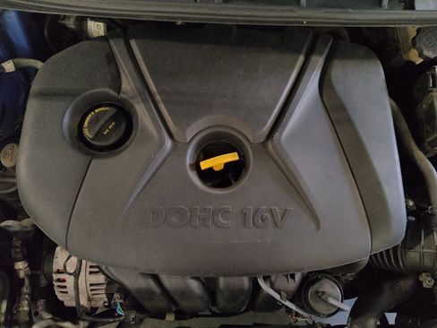 Used 2016 Hyundai Elantra SE image 30