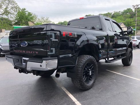 Used 2018 Ford F250 XLT w/ XLT Value Package AWD/4WD image 5