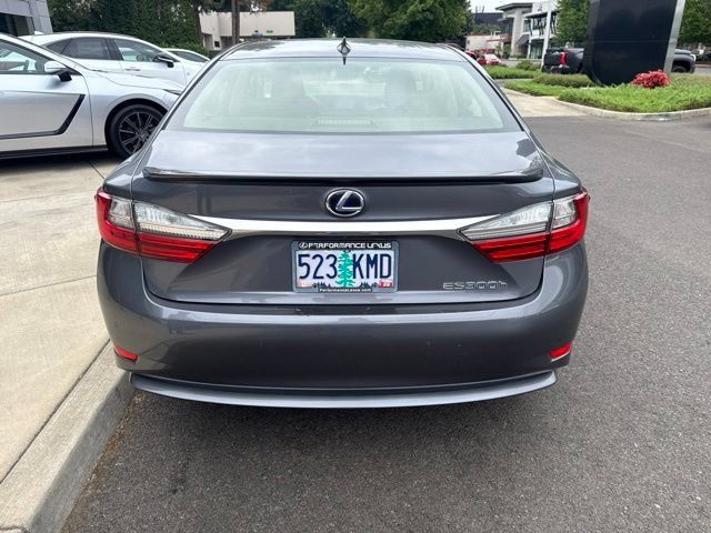 Used 2016 Lexus ES 300h w/ Luxury Package w/Wood Trim FWD image 6