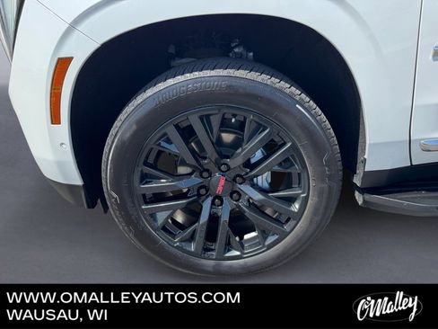 Used 2025 GMC Yukon Denali AWD/4WD image 9