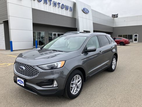 Used 2024 Ford Edge SEL w/ Convenience Package AWD/4WD image 2