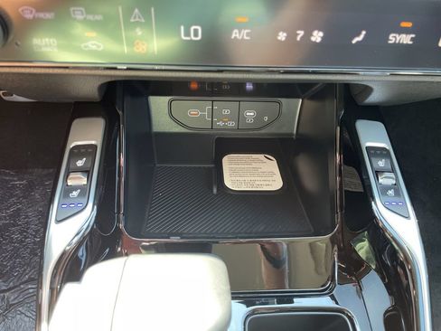 New 2026 Kia Sorento AWD image 23