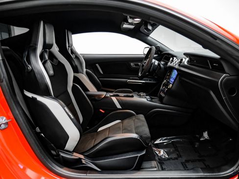 Used 2022 Ford Mustang Shelby GT500 w/ Technology Package RWD image 49