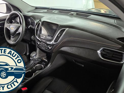 Used 2024 Chevrolet Equinox Premier AWD/4WD image 35