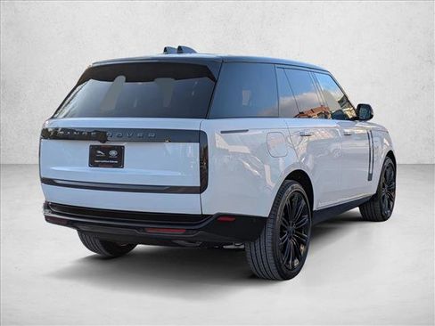 New 2026 Land Rover Range Rover SE image 2