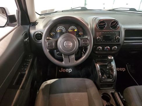 Used 2014 Jeep Patriot Sport w/ Power Value Group AWD/4WD image 14