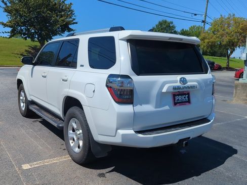 Used 2020 Toyota 4Runner SR5 Premium w/ Moonroof Package AWD/4WD image 8