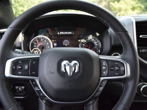 Used 2025 RAM 1500 Big Horn AWD/4WD image 15