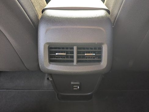 Used 2024 Chevrolet Equinox LT image 16